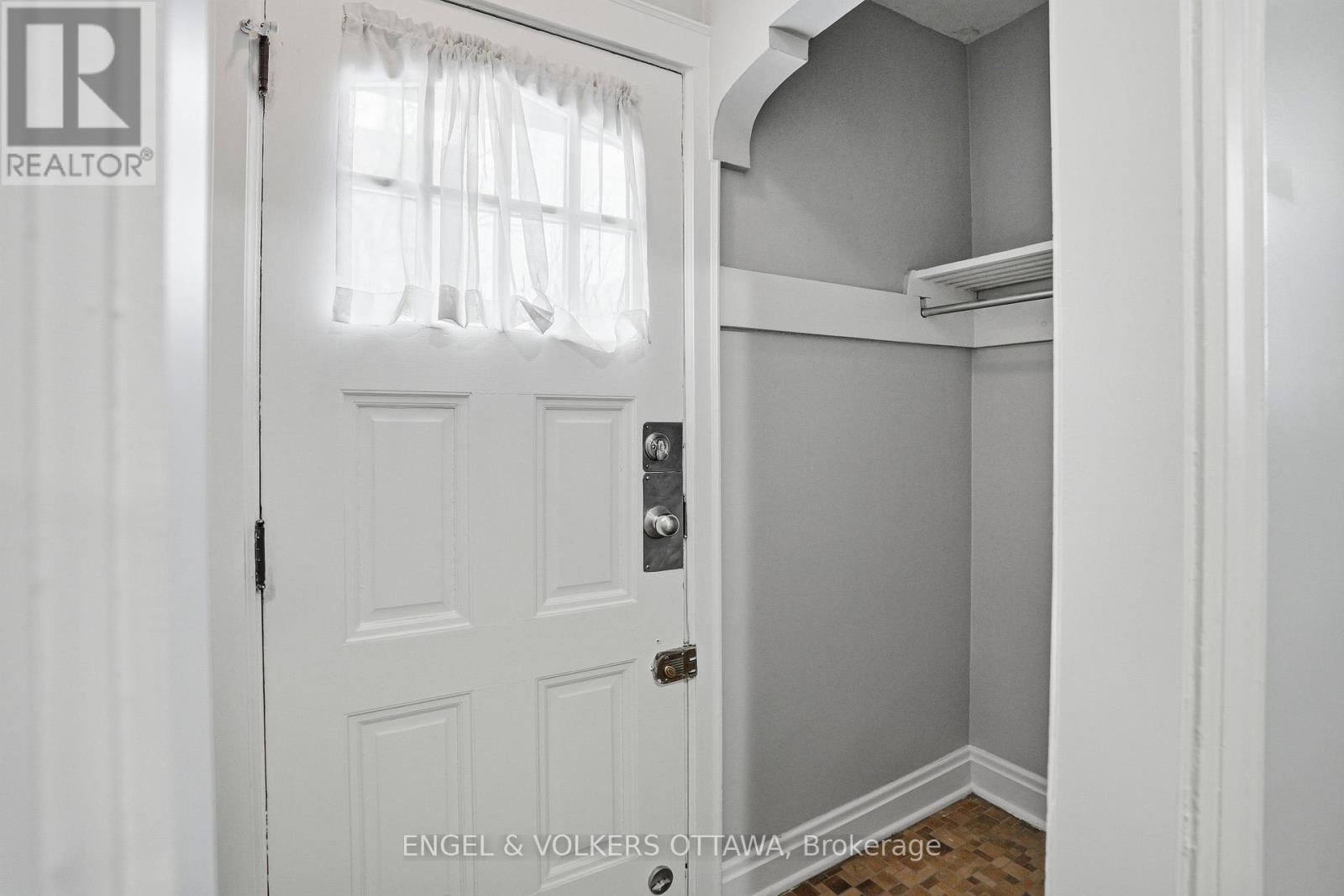 153 Hickory Street, Ottawa, Ontario  K1S 3L9 - Photo 5 - X12594772