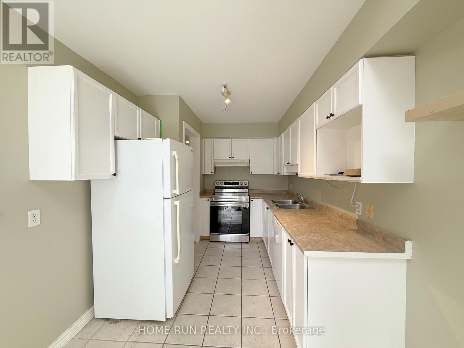 95 Hemlo Crescent, Ottawa, Ontario  K2T 1E1 - Photo 14 - X12594778