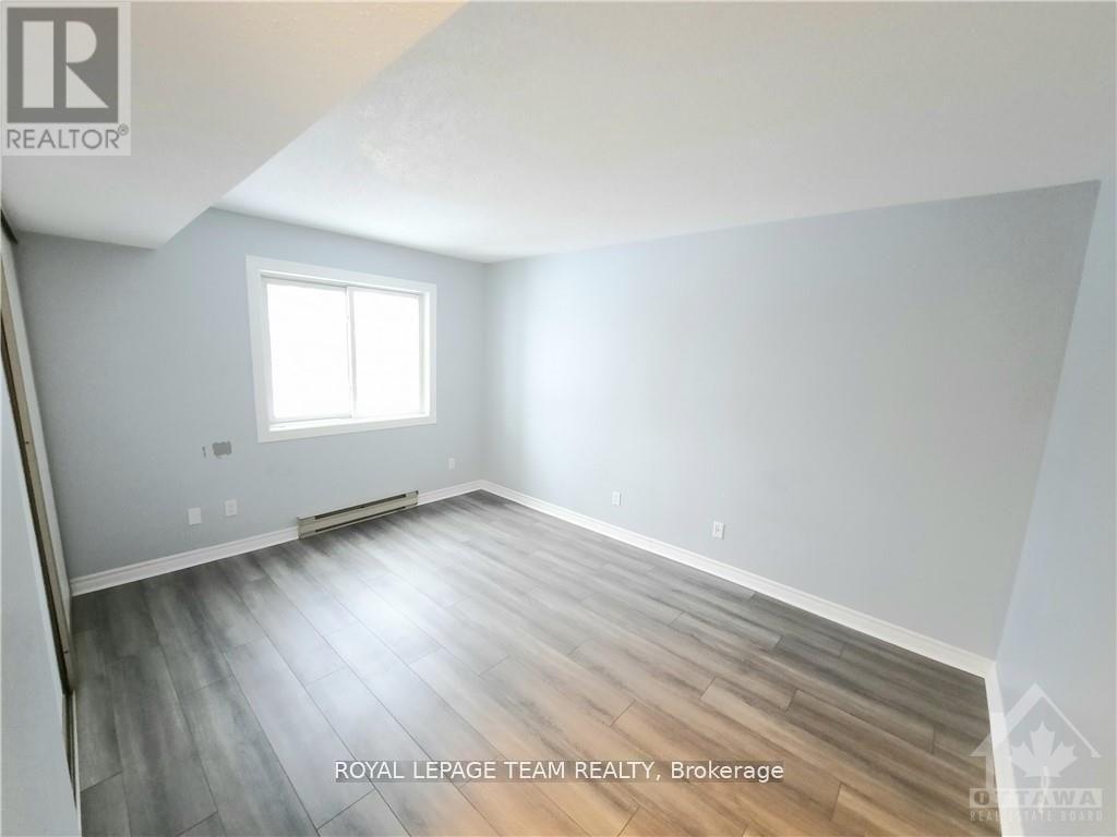 213 316 Lorry Greenberg Drive, Ottawa, Ontario K1T 2P4 - Photo 15 - X12594796