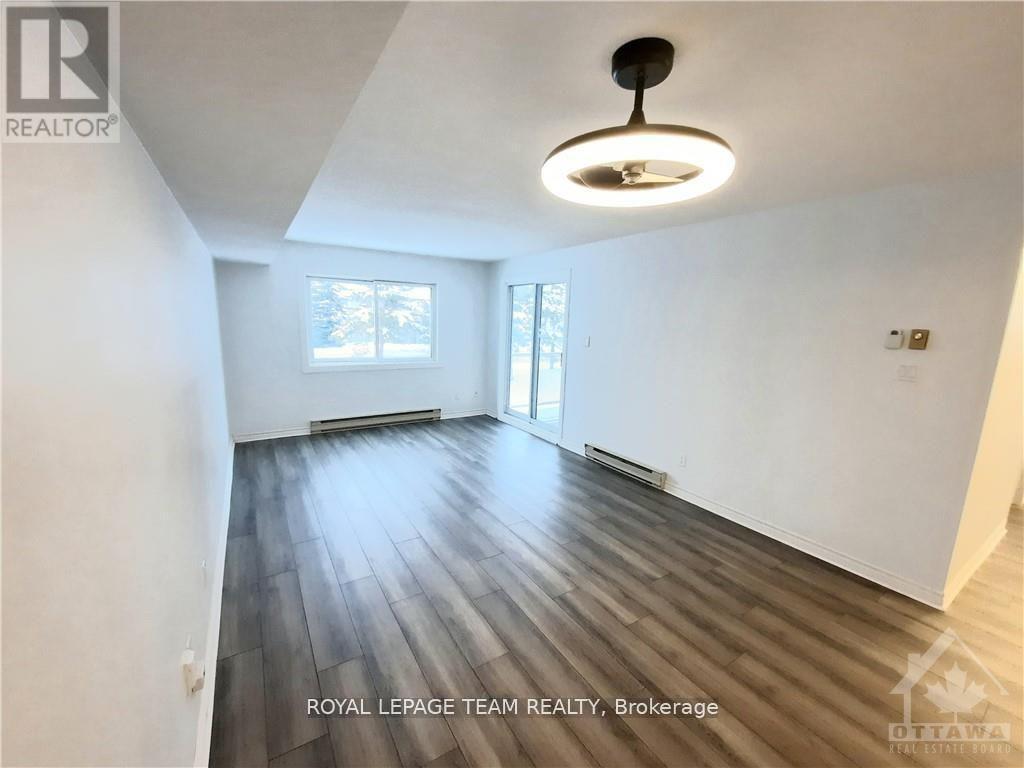 213 316 Lorry Greenberg Drive, Ottawa, Ontario K1T 2P4 - Photo 17 - X12594796