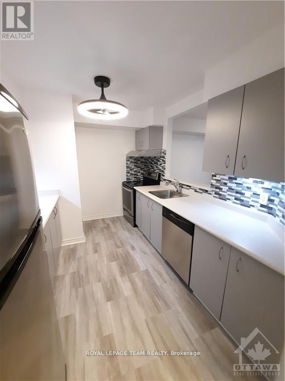 213 316 Lorry Greenberg Drive, Ottawa, Ontario K1T 2P4 - Photo 5 - X12594796