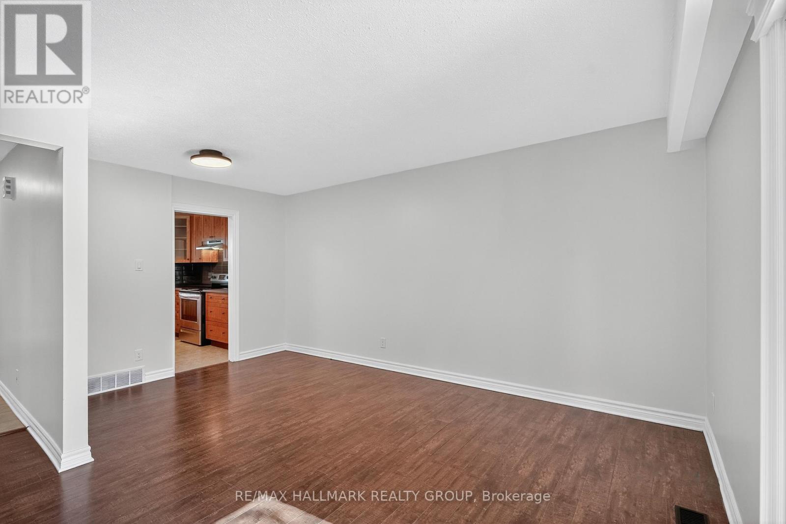 3921c Old Richmond Road, Ottawa, Ontario K2H 8T9 - Photo 13 - X12594858