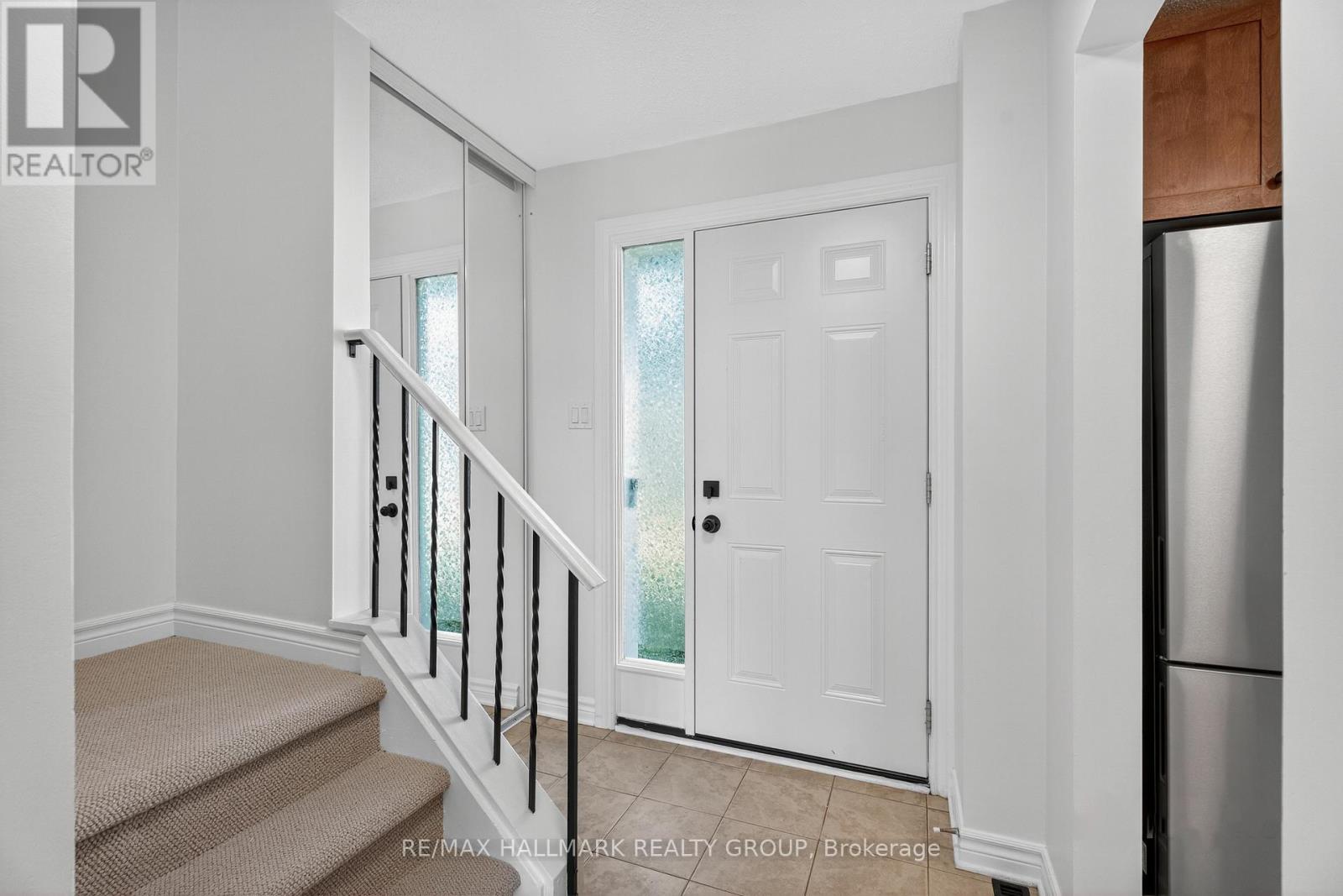 3921c Old Richmond Road, Ottawa, Ontario K2H 8T9 - Photo 4 - X12594858