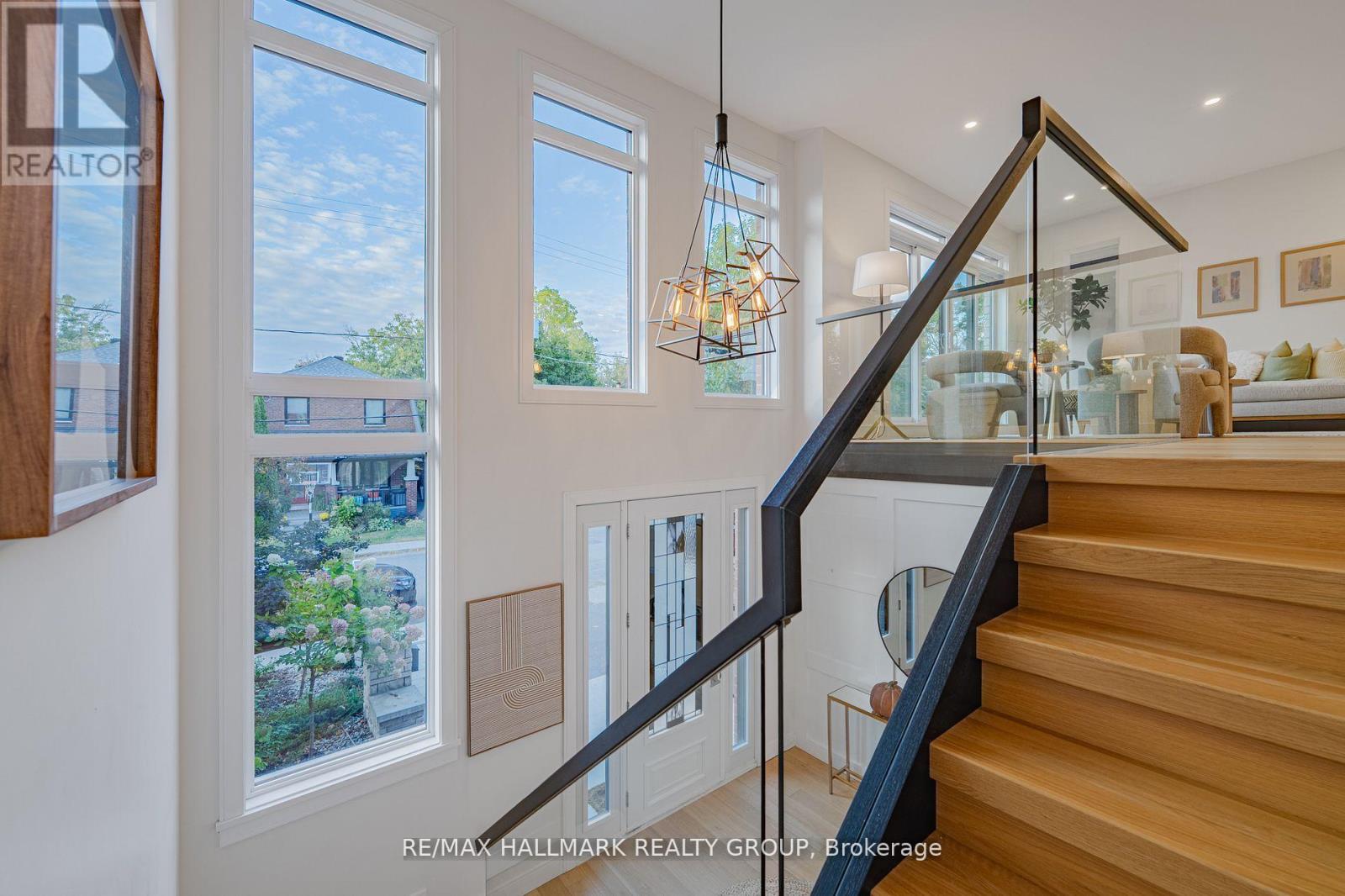 14 Thornton Avenue, Ottawa, Ontario  K1S 2R9 - Photo 11 - X12594908