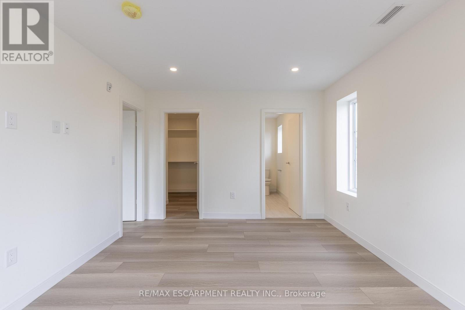 303 - 119 Lincoln Street, Welland, Ontario L3C 6P8 - Photo 14 - X12594636