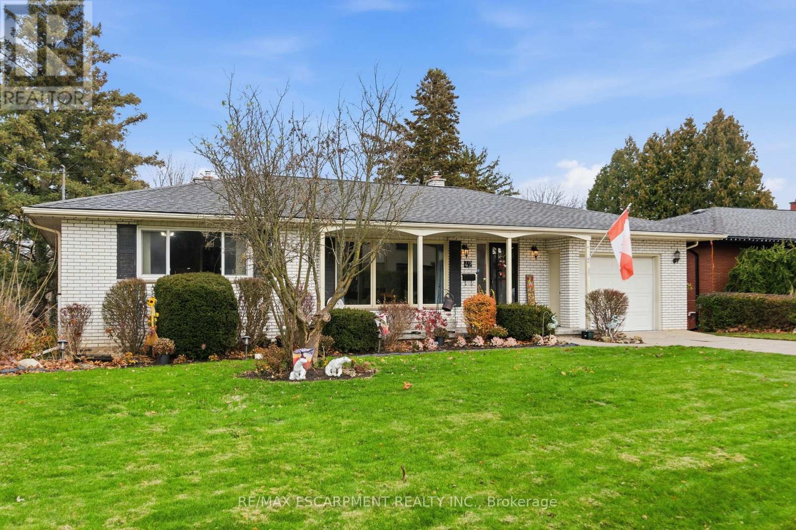 42 HENRIETTA STREET, St. Catharines, Ontario