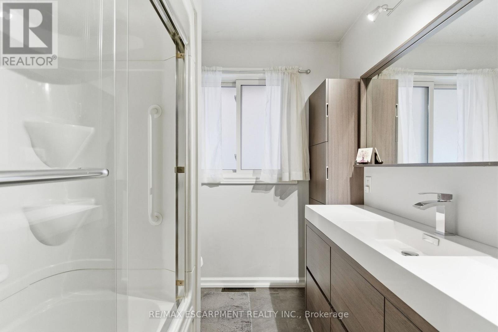 42 Henrietta Street, St. Catharines, Ontario L2S 2M6 - Photo 22 - X12594656