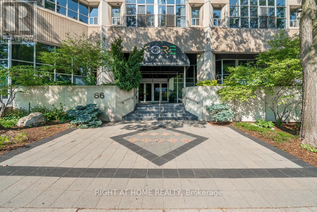 502 - 66 Bay Street S, Hamilton, Ontario L8P 4Z6 - Photo 2 - X12594686