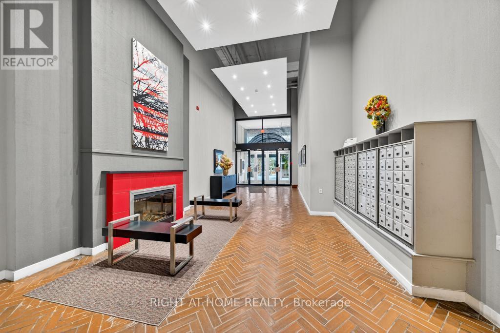 502 - 66 Bay Street S, Hamilton, Ontario L8P 4Z6 - Photo 3 - X12594686