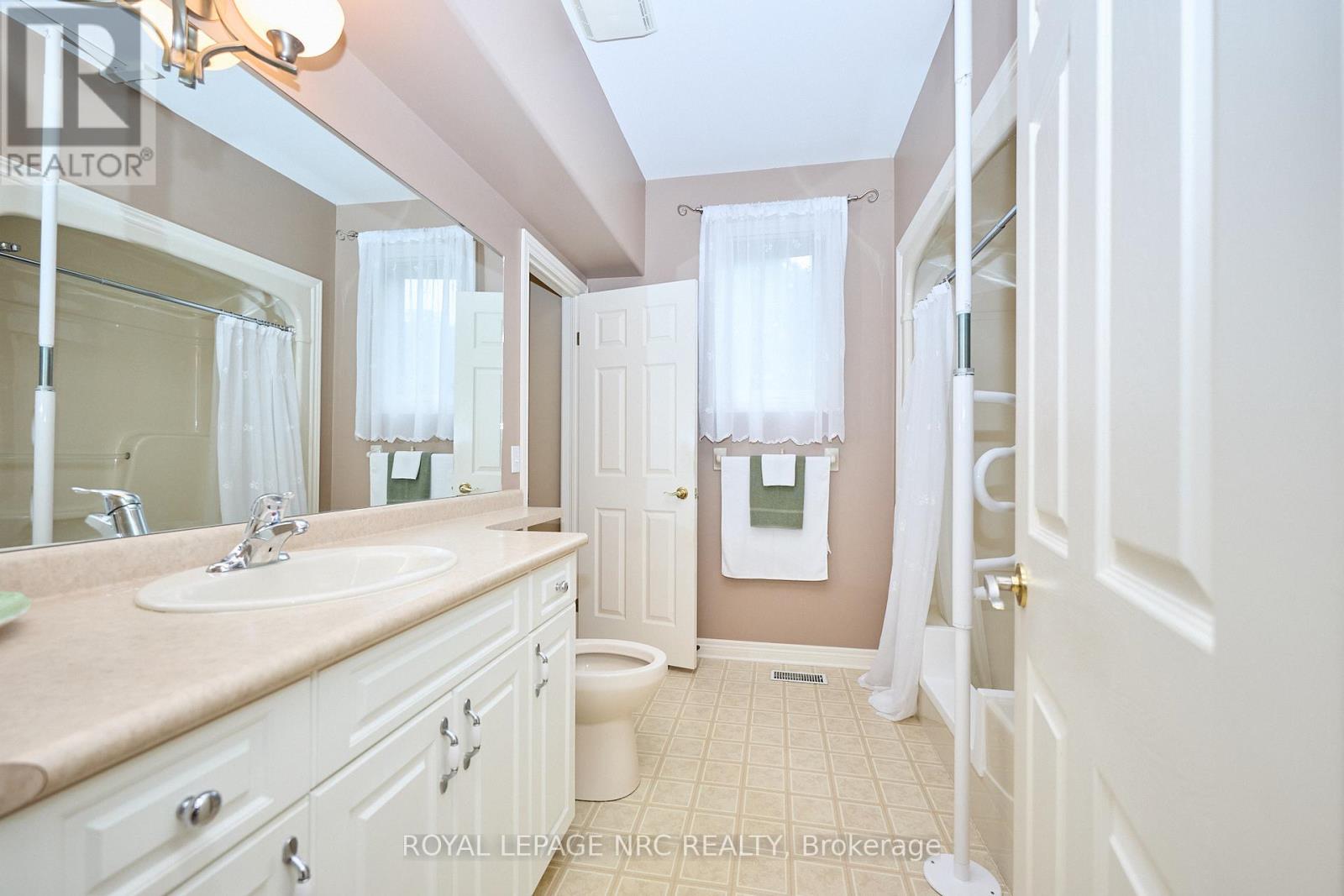 3393 Stanton Court, Lincoln, Ontario  L0R 2E0 - Photo 19 - X12594746