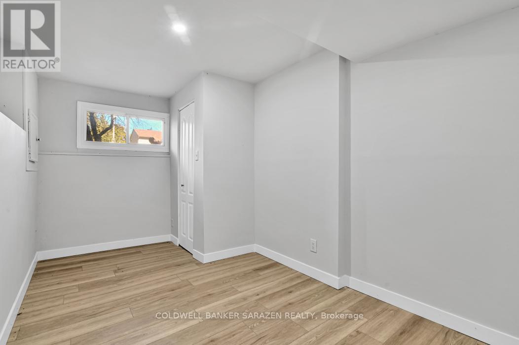 54 Greenboro Crescent, Ottawa, Ontario K1T 1W5 - Photo 2 - X12590818