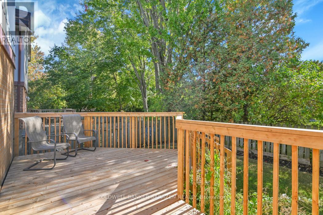 54 Greenboro Crescent, Ottawa, Ontario K1T 1W5 - Photo 5 - X12590818