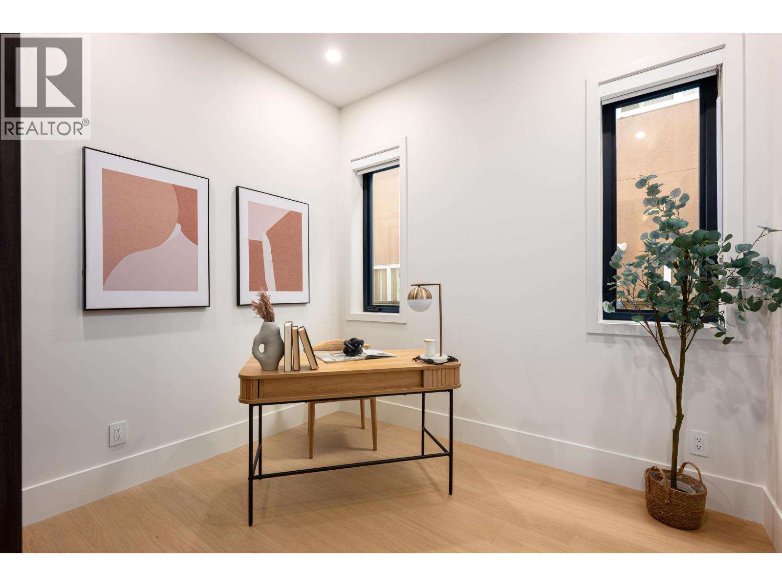 2 3466 Franklin Street, Vancouver, British Columbia V5K 1Y3 - Photo 4 - R3060355