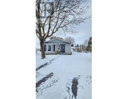 8 MAPLE LEAF TERRACE, Innisfil, Ontario