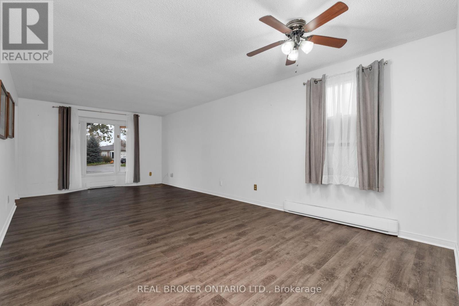 8 Maple Leaf Terrace, Innisfil, Ontario  L0L 1L0 - Photo 35 - N12527628