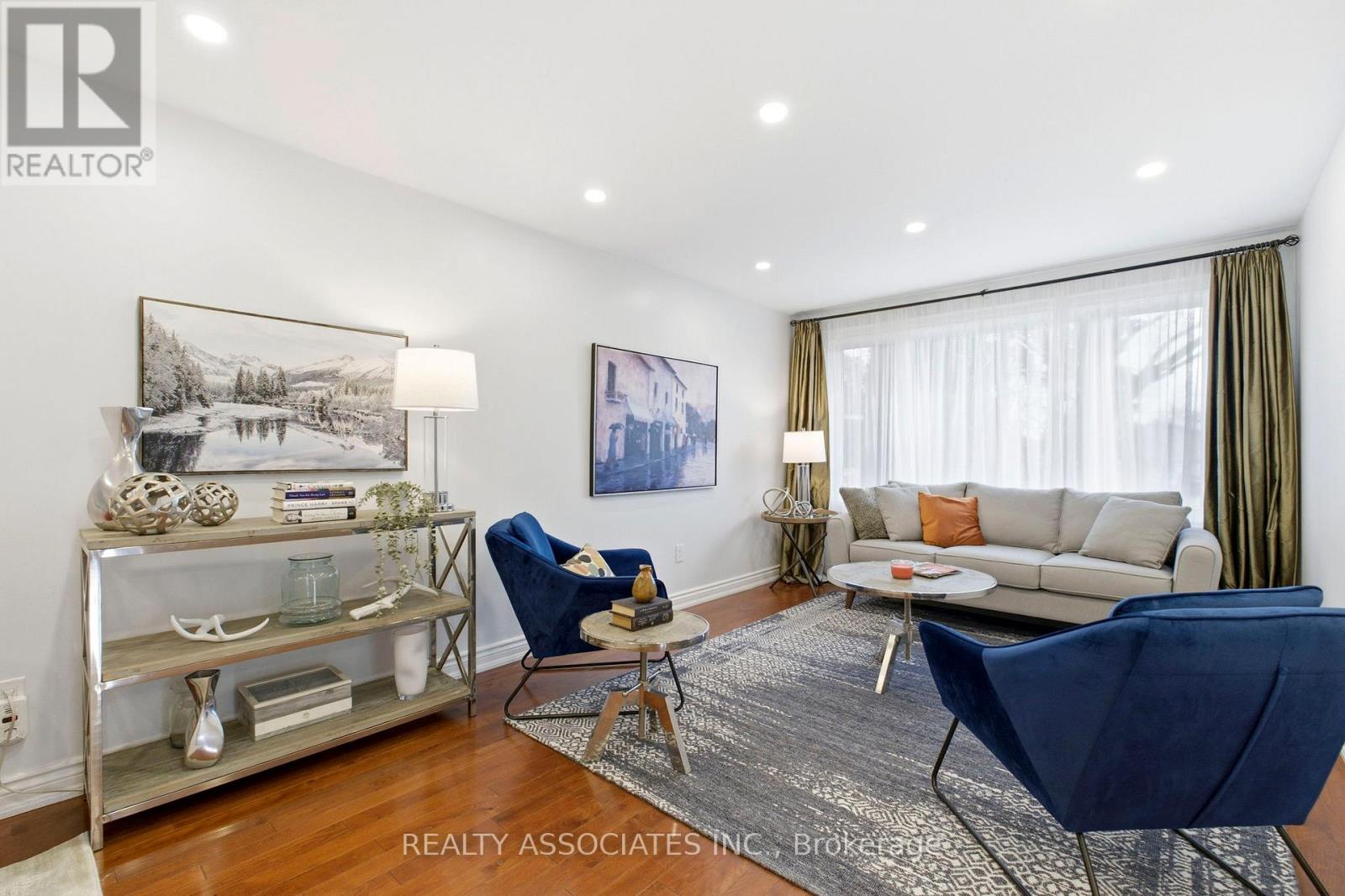 81 Derby Court, Newmarket, Ontario  L3Y 5Z8 - Photo 12 - N12559172