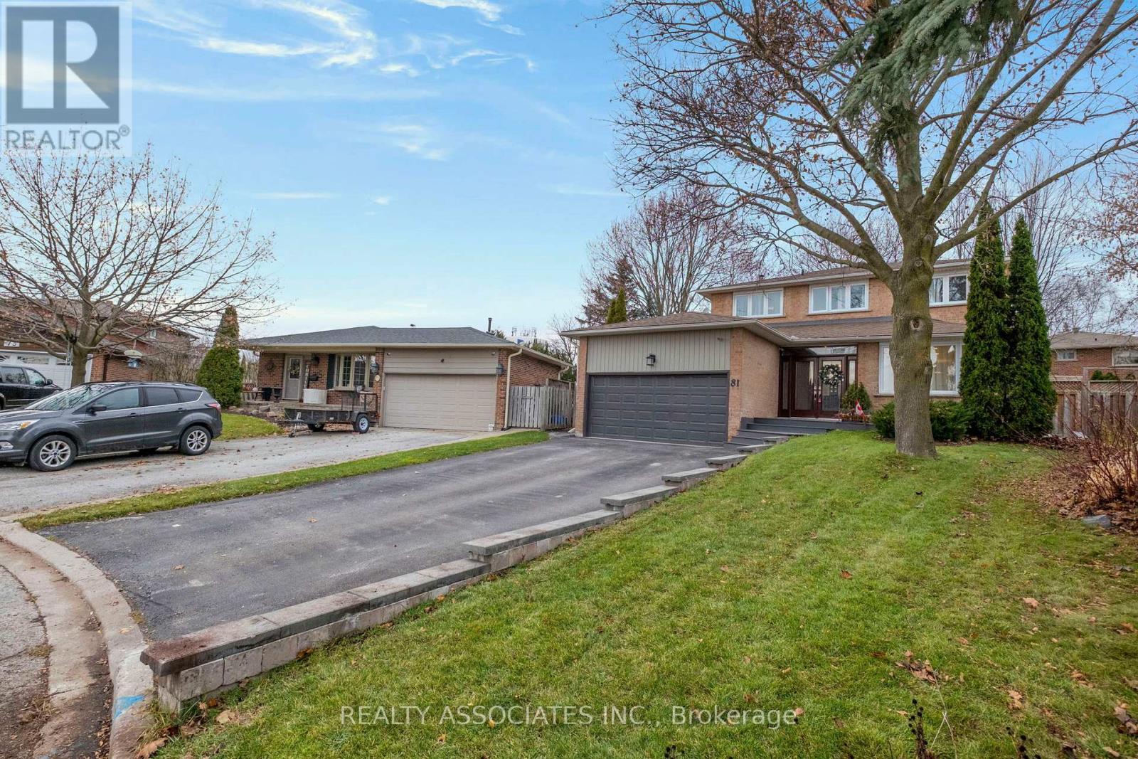 81 Derby Court, Newmarket, Ontario  L3Y 5Z8 - Photo 4 - N12559172
