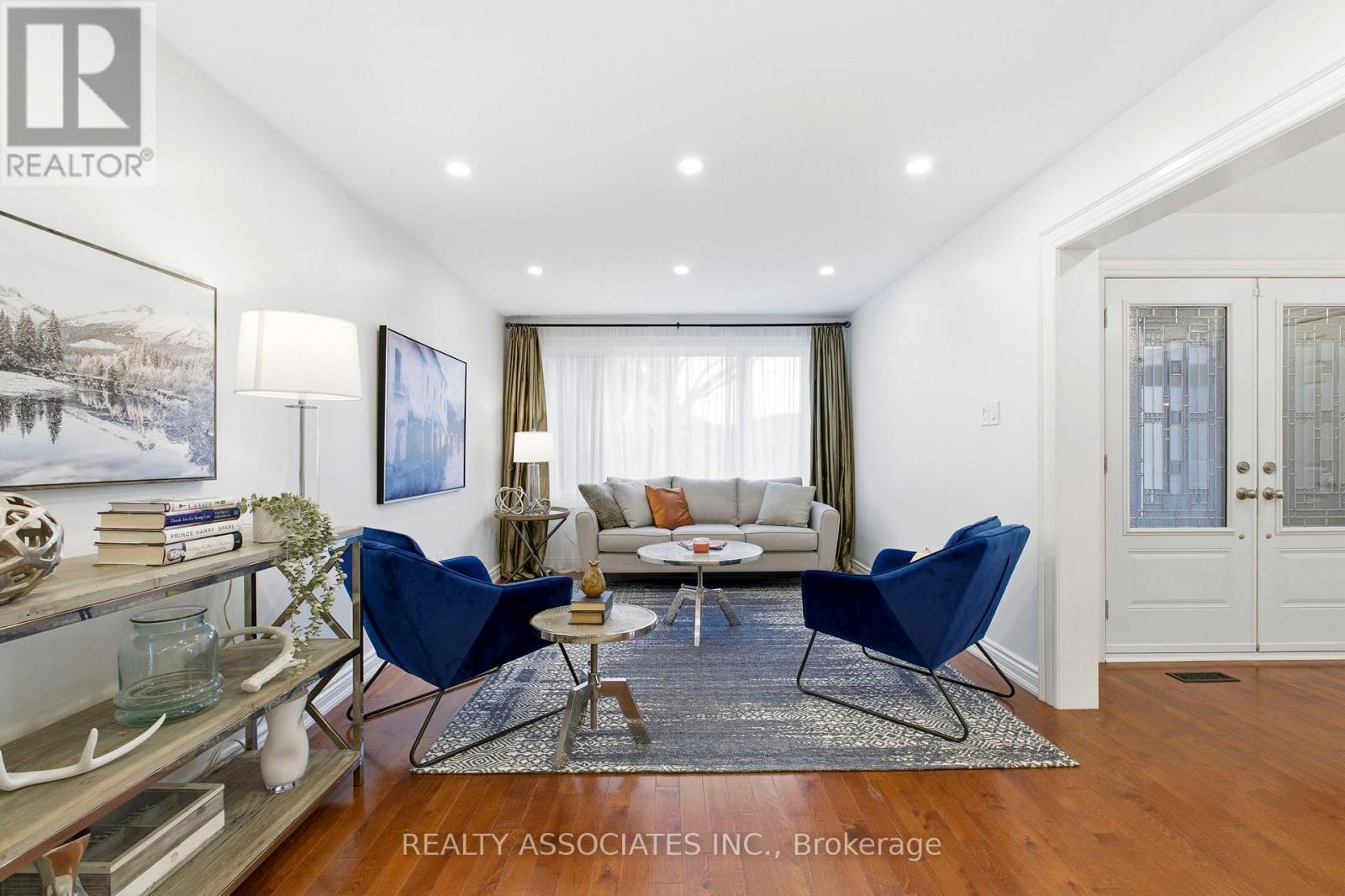 81 Derby Court, Newmarket, Ontario  L3Y 5Z8 - Photo 11 - N12559172