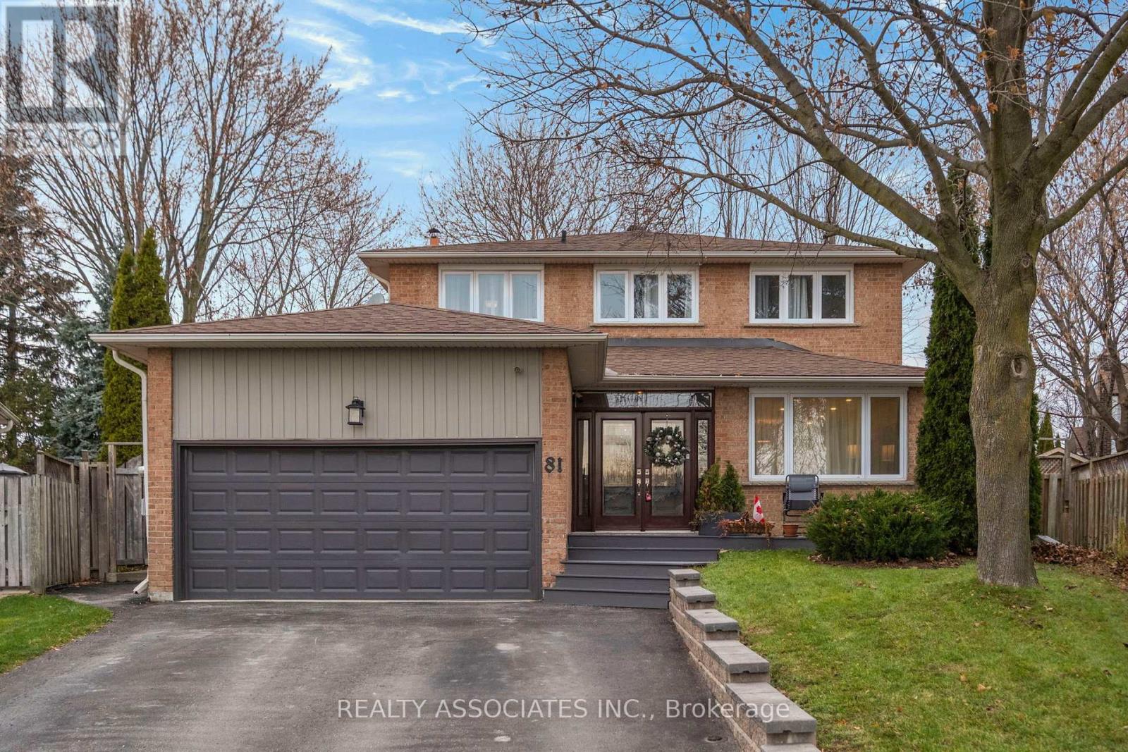 81 Derby Court, Newmarket, Ontario  L3Y 5Z8 - Photo 3 - N12559172