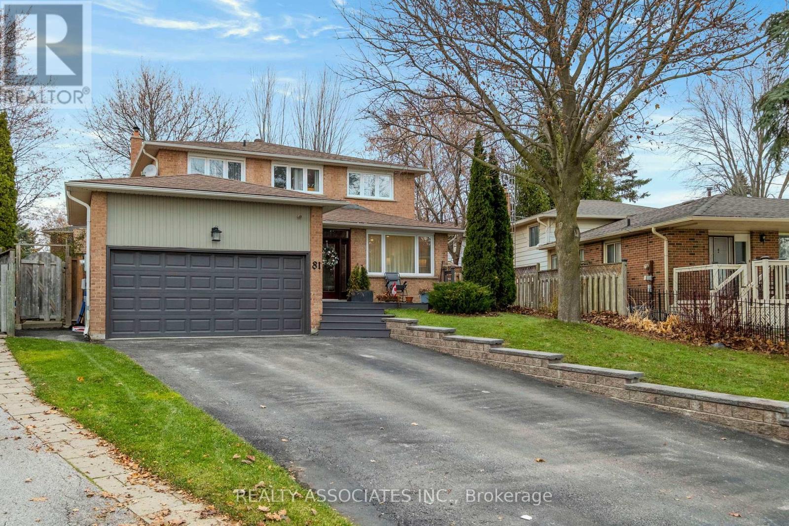 81 Derby Court, Newmarket, Ontario  L3Y 5Z8 - Photo 5 - N12559172