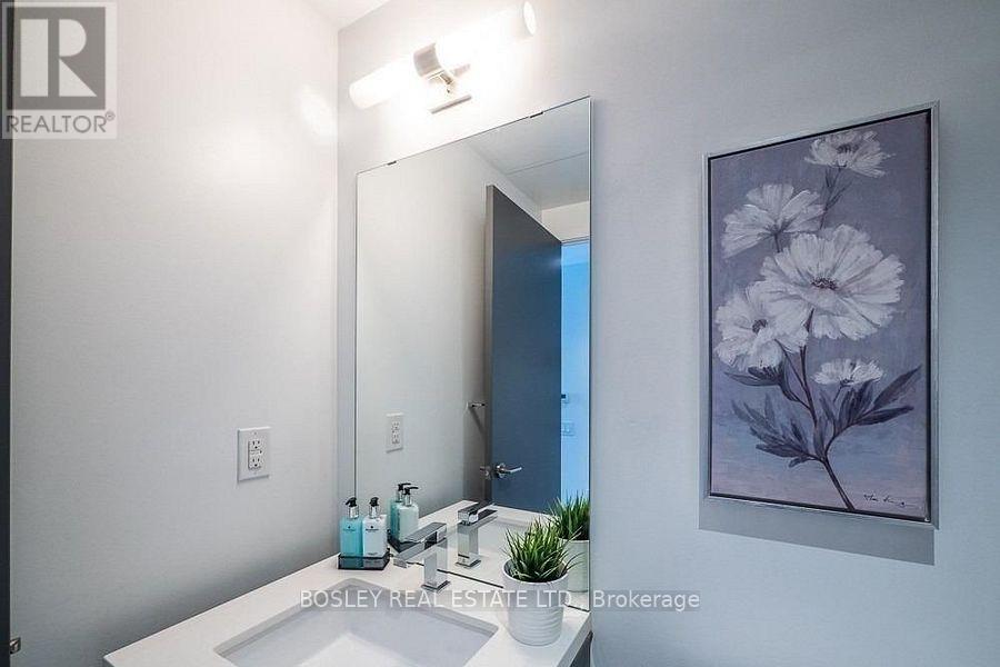 401 - 11 Charlotte Street, Toronto, Ontario  M5V 0M6 - Photo 3 - C12594722