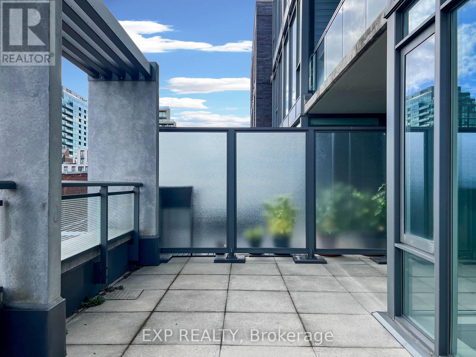 511 - 20 Gladstone Avenue, Toronto, Ontario  M6J 0E9 - Photo 13 - C12594852