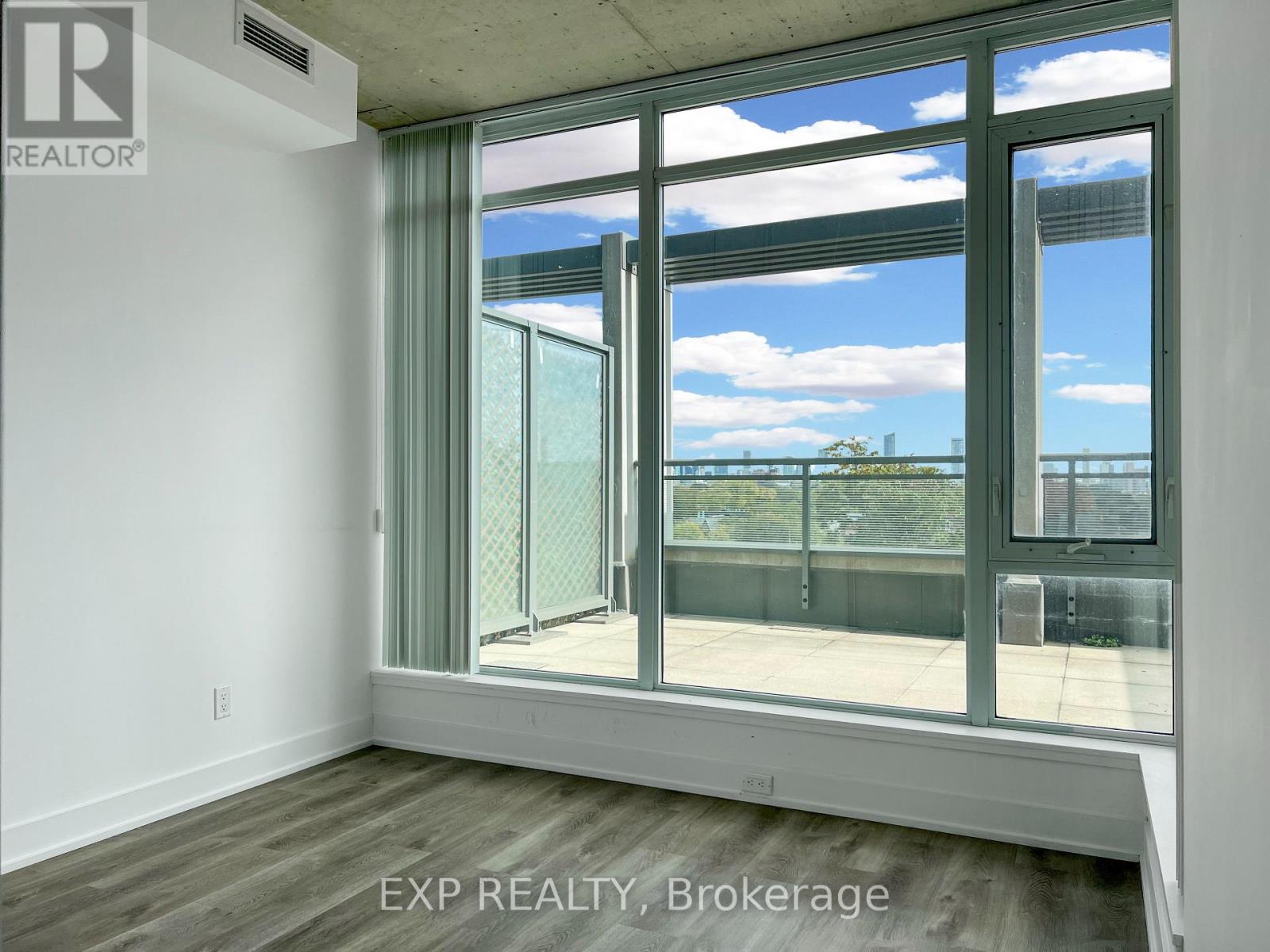 511 - 20 Gladstone Avenue, Toronto, Ontario  M6J 0E9 - Photo 8 - C12594852