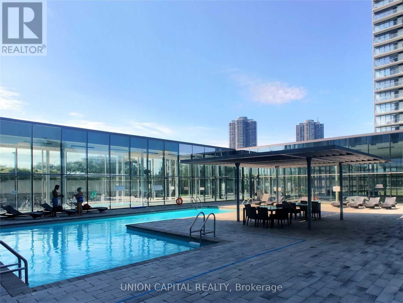 317 - 103 The Queensway Avenue, Toronto, Ontario M6S 5B3 - Photo 3 - W12589458