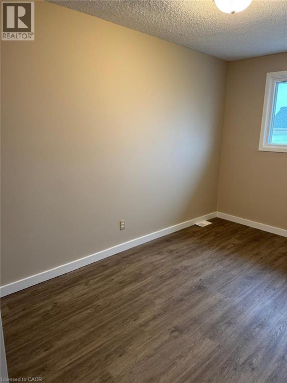 316 Dufferin Street, Stratford, Ontario  N5A 2H2 - Photo 5 - 40791888