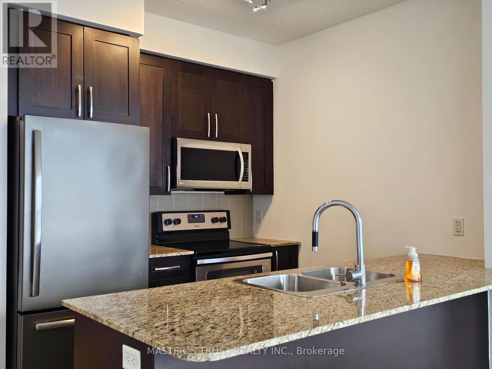 2804 - 4065 Brickstone Mews, Mississauga, Ontario  L5B 0G3 - Photo 4 - W12592284