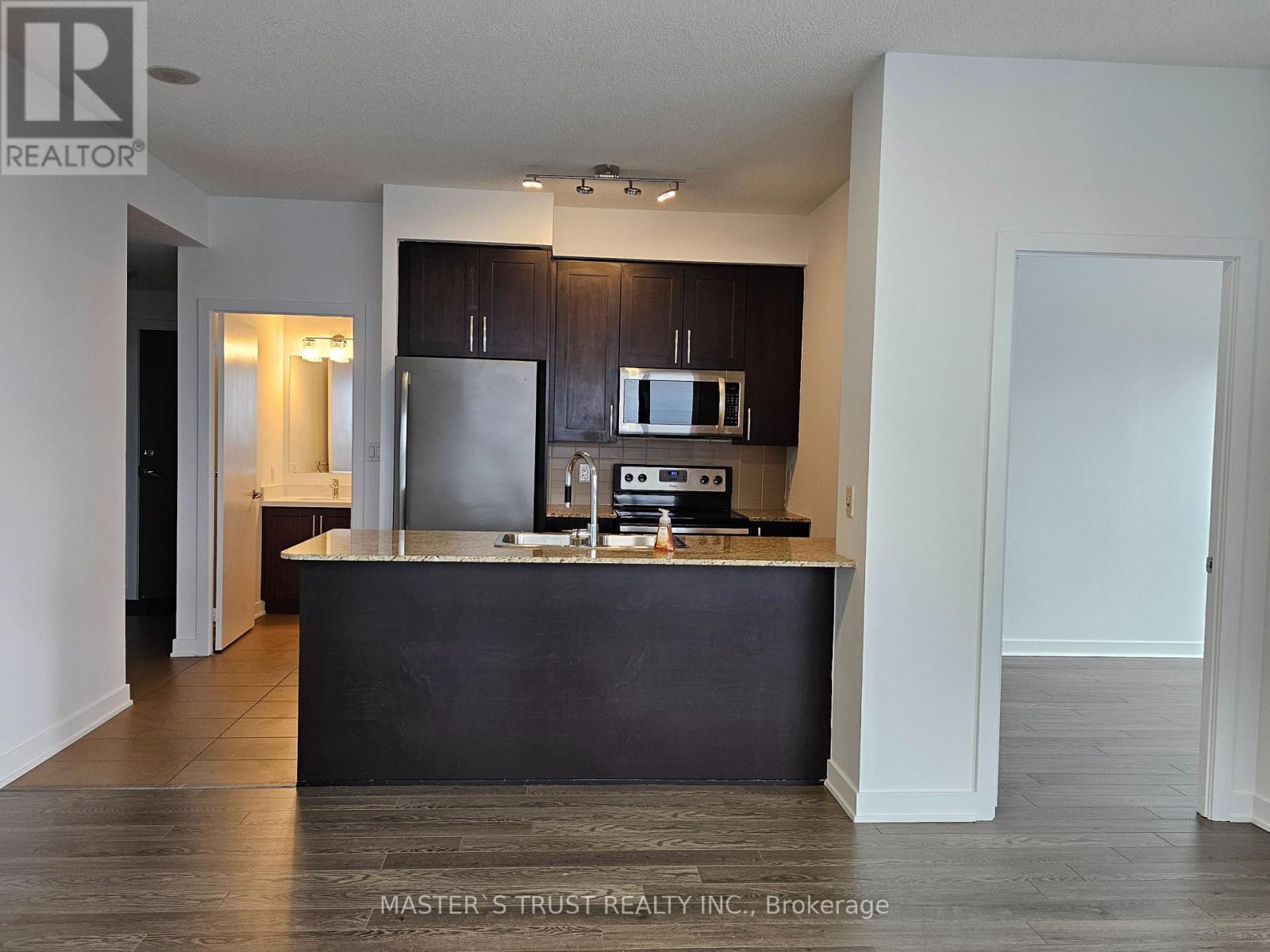 2804 - 4065 Brickstone Mews, Mississauga, Ontario  L5B 0G3 - Photo 5 - W12592284