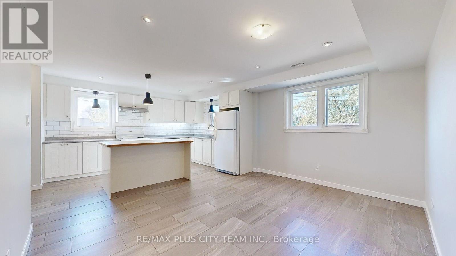 1210 Victoria Park Avenue, Toronto, Ontario  M4B 2K7 - Photo 10 - E12594830