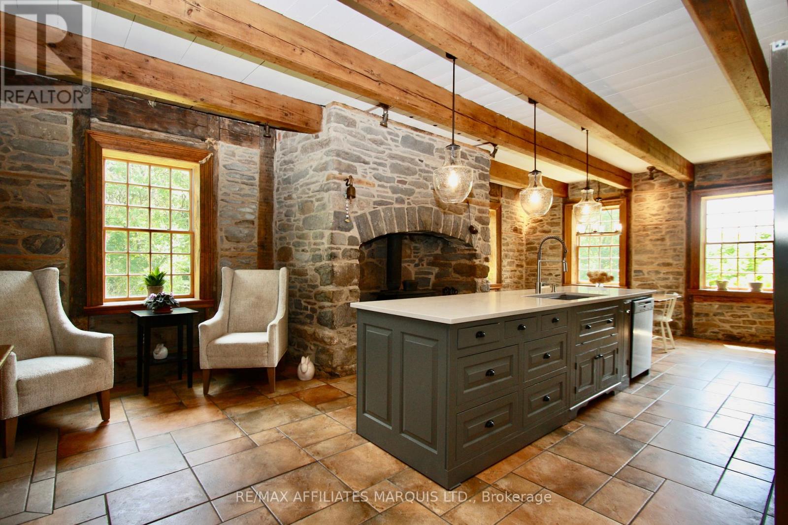 21831 Concession 2 Concession, South Glengarry, Ontario K0C 1E0 - Photo 3 - X12471786