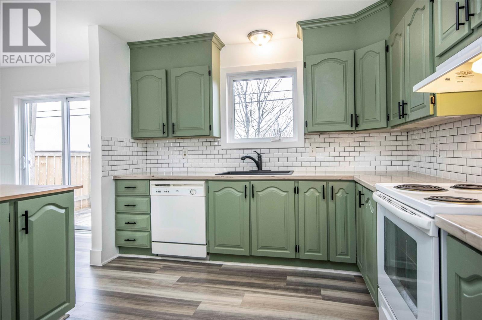 47 Kerry Avenue, Conception Bay South, Newfoundland & Labrador  A1X 7H5 - Photo 2 - 1293074