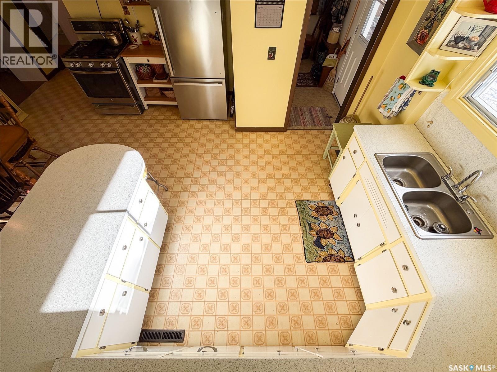 610 Railway Street, Eastend, Saskatchewan  S0N 0T0 - Photo 21 - SK025093