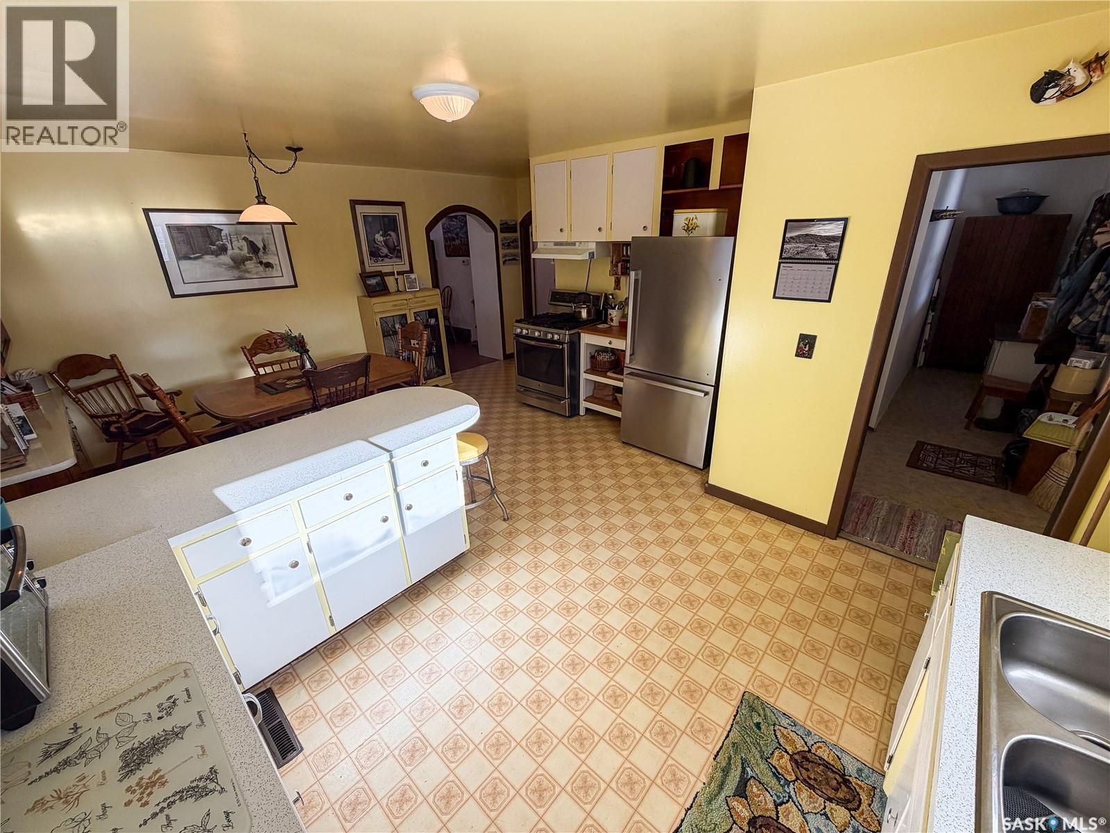 610 Railway Street, Eastend, Saskatchewan  S0N 0T0 - Photo 23 - SK025093