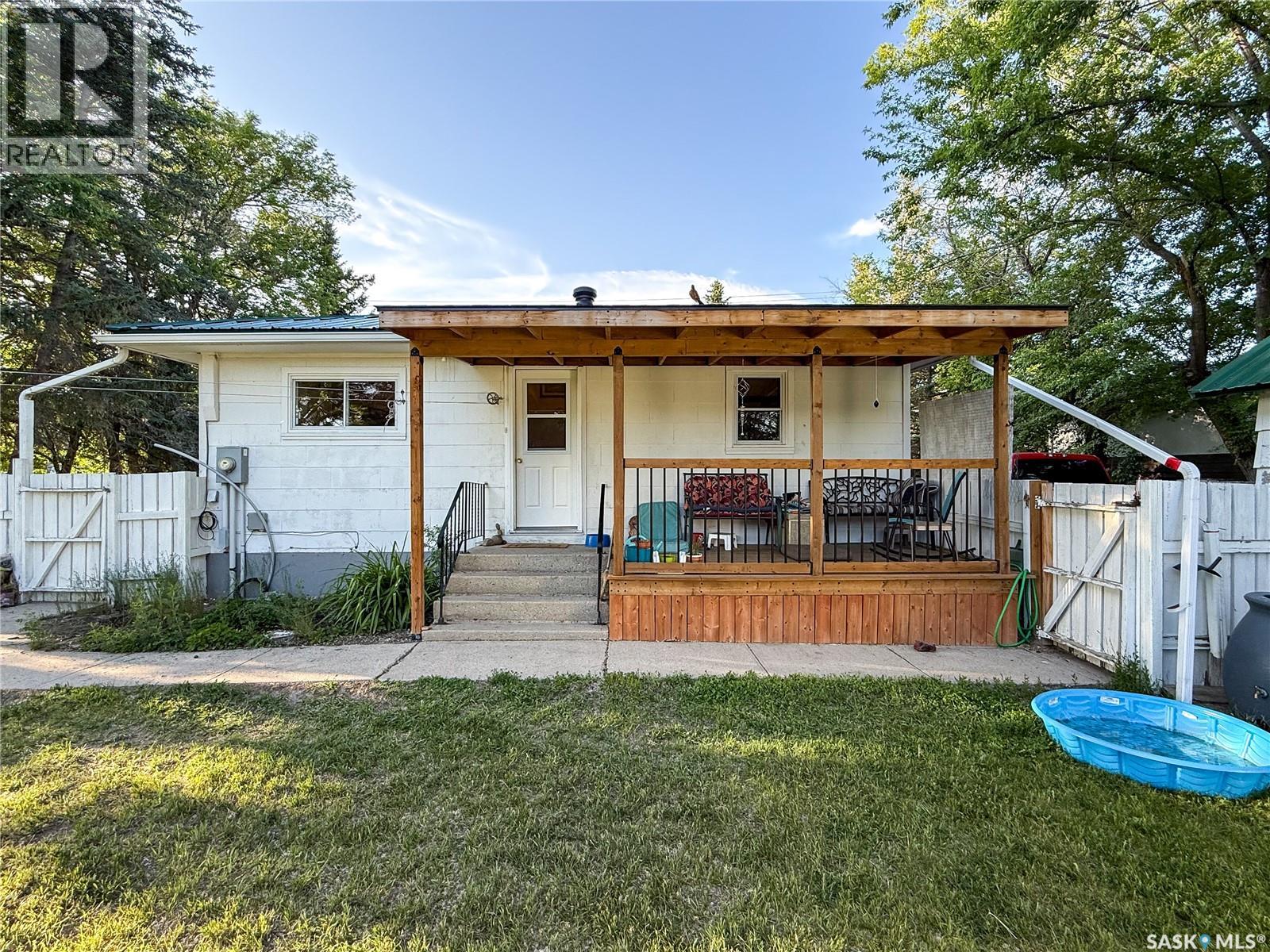 610 Railway Street, Eastend, Saskatchewan  S0N 0T0 - Photo 41 - SK025093