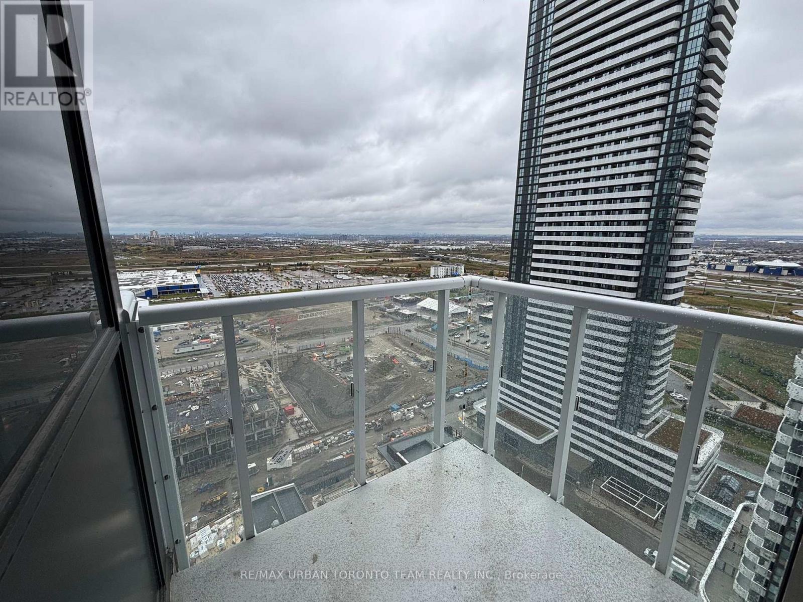 2612 - 8 Interchange Way, Vaughan, Ontario L4K 5Z7 - Photo 7 - N12594820