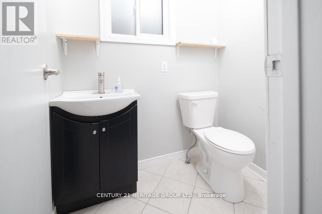 154 Oakcrest Drive, Georgina, Ontario L4P 3H4 - Photo 13 - N12594828