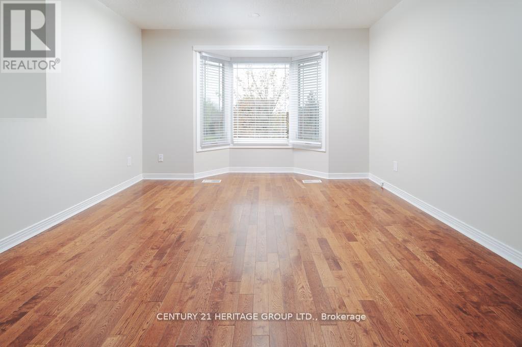 154 Oakcrest Drive, Georgina, Ontario L4P 3H4 - Photo 9 - N12594828