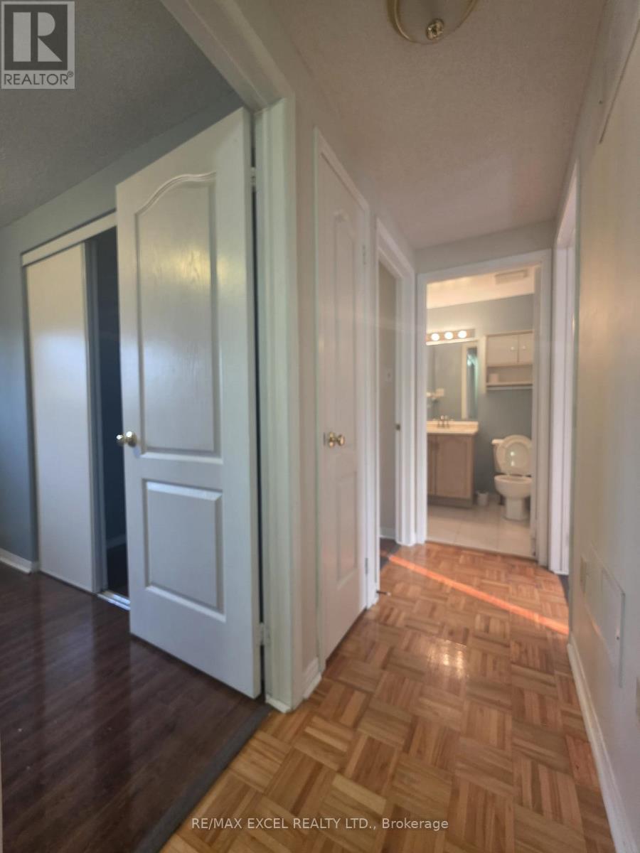 39 Rose Branch Drive, Richmond Hill, Ontario  L4S 1J2 - Photo 5 - N12594838