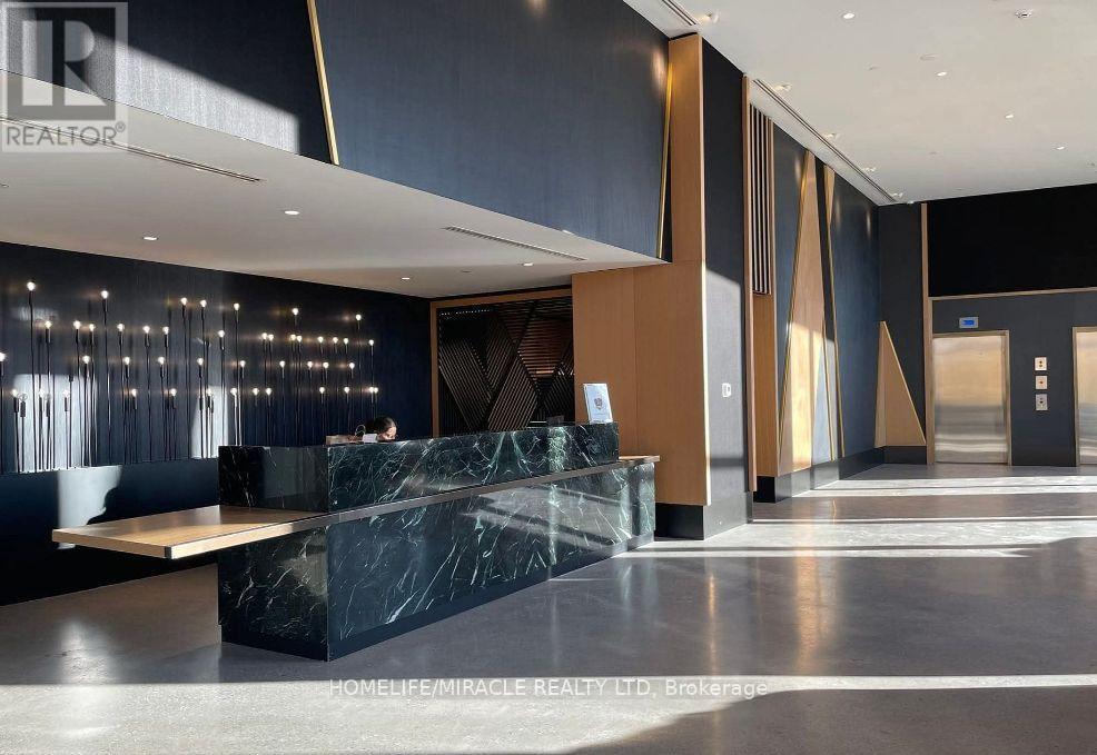 802 - 2920 Highway 7, Vaughan, Ontario  L4K 0P4 - Photo 3 - N12594894