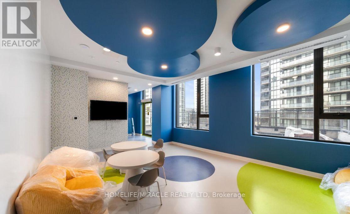 802 - 2920 Highway 7, Vaughan, Ontario  L4K 0P4 - Photo 8 - N12594894