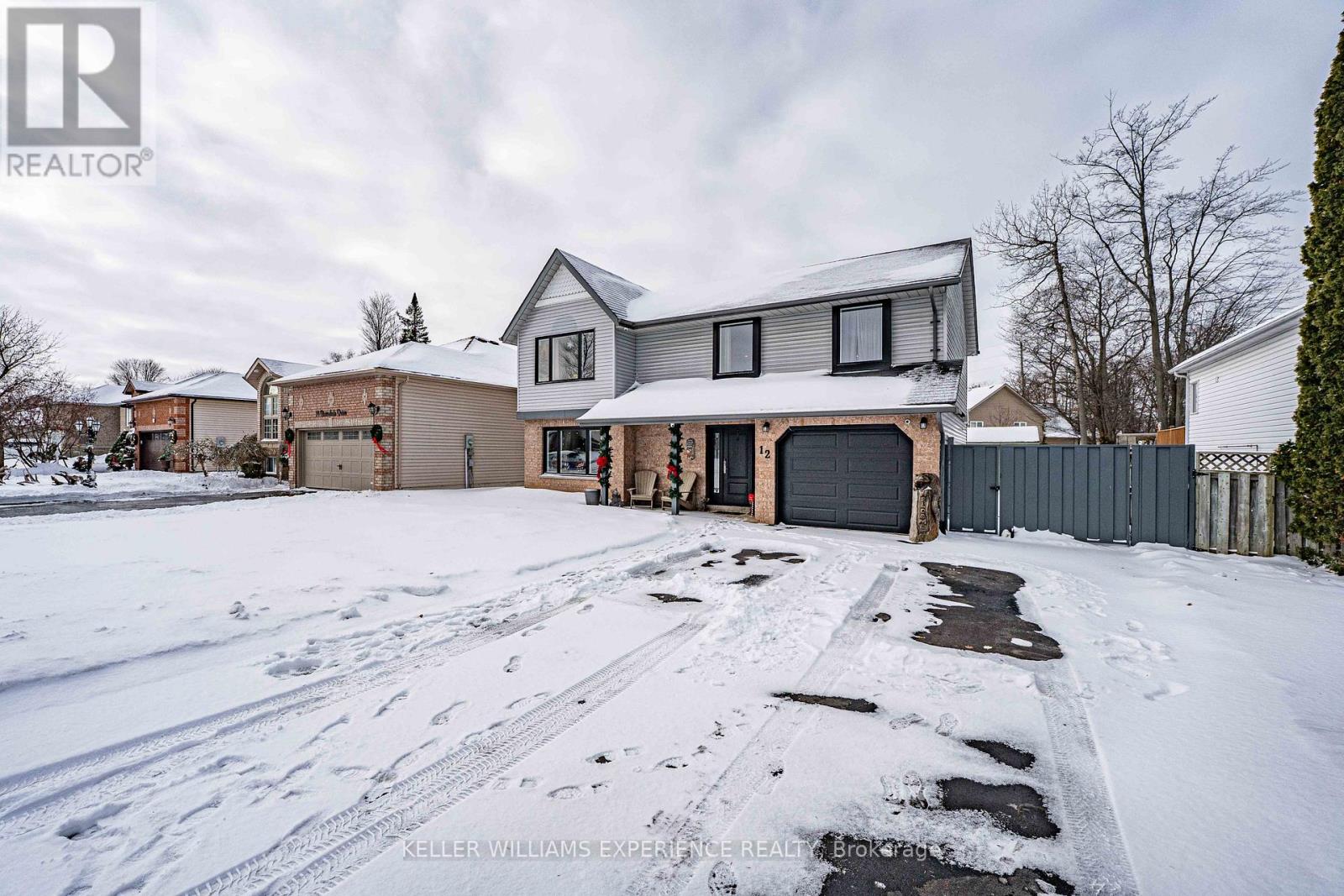 12 Riverdale Drive, Wasaga Beach, Ontario L9Z 1E9 - Photo 3 - S12594812