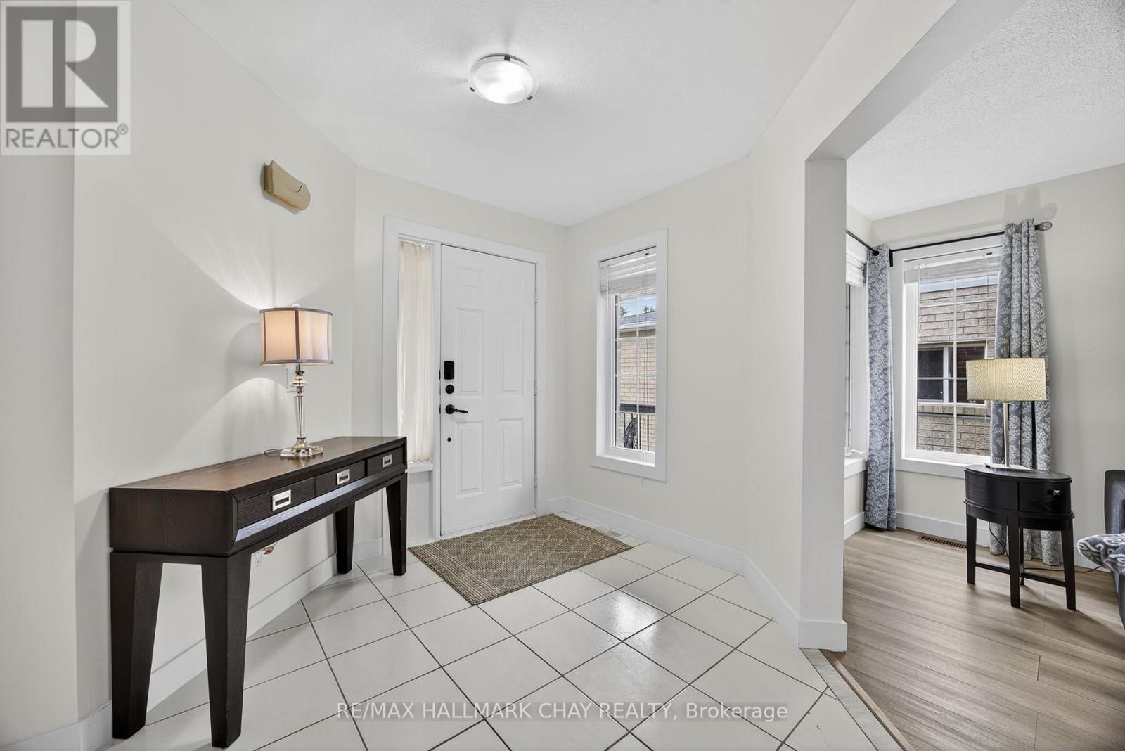 171 Brucker Road, Barrie, Ontario  L4N 8R8 - Photo 4 - S12594842