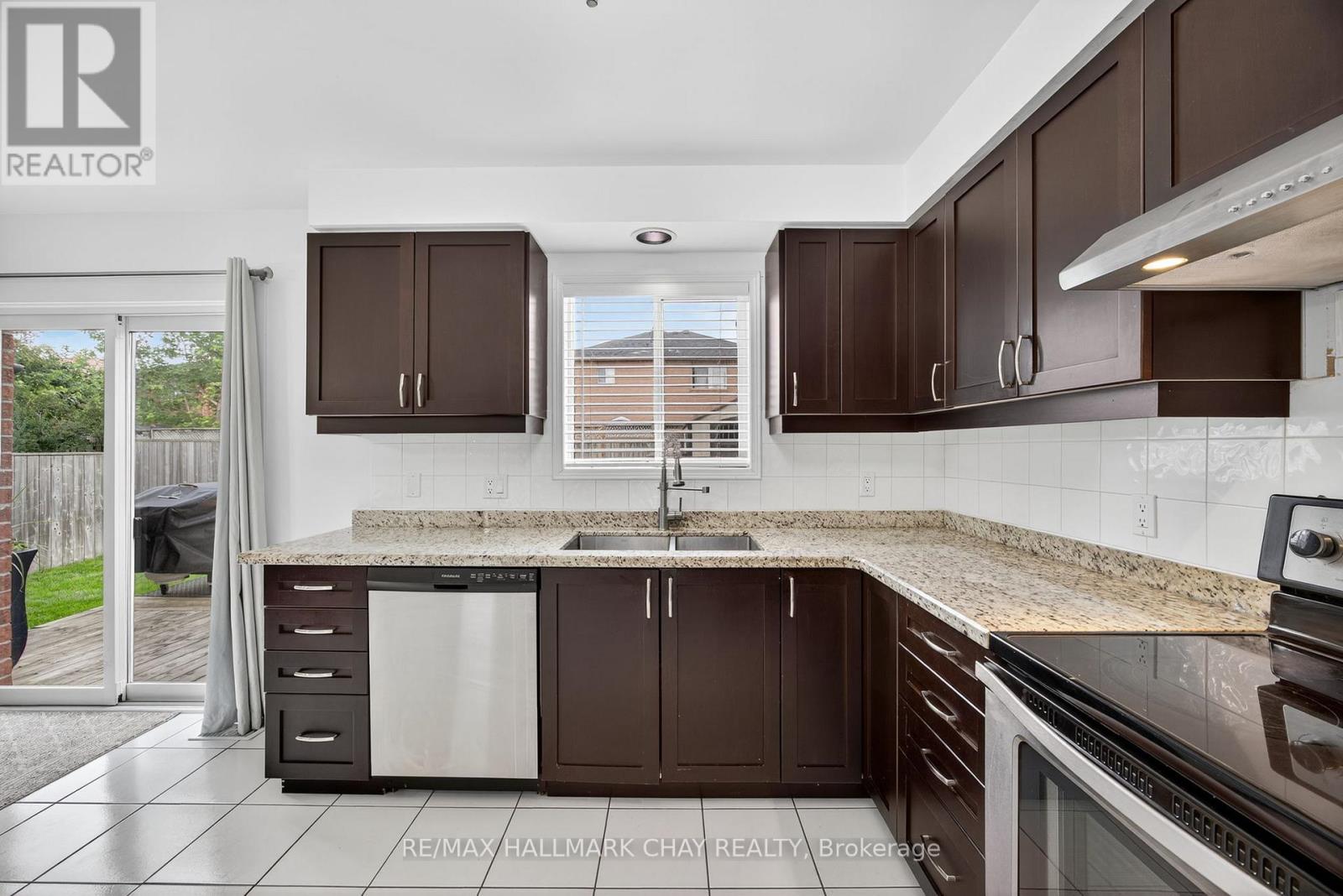 171 Brucker Road, Barrie, Ontario  L4N 8R8 - Photo 6 - S12594842