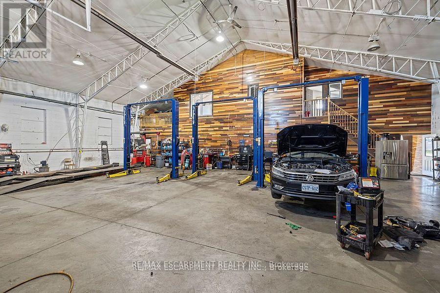 53 Steeles Avenue E, Milton, Ontario L9T 1X9 - Photo 10 - W12593542