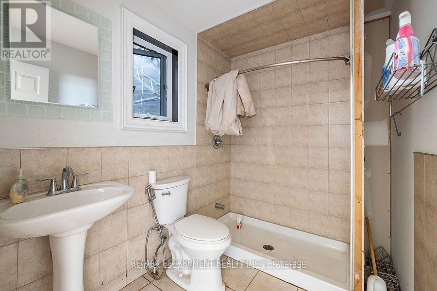 53 Steeles Avenue E, Milton, Ontario L9T 1X9 - Photo 19 - W12593542