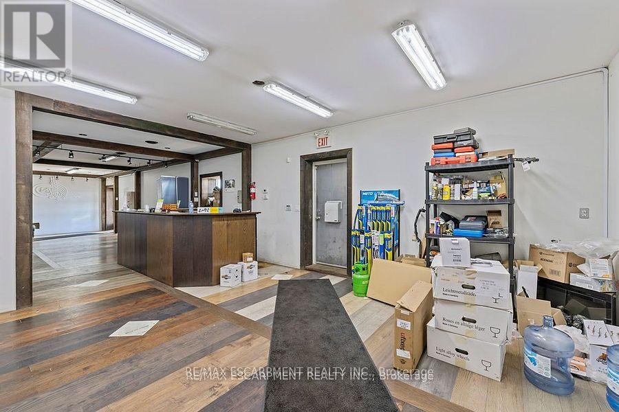 53 Steeles Avenue E, Milton, Ontario L9T 1X9 - Photo 5 - W12593542