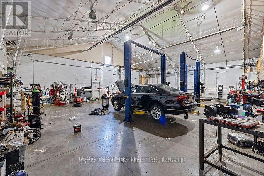 53 Steeles Avenue E, Milton, Ontario L9T 1X9 - Photo 7 - W12593542